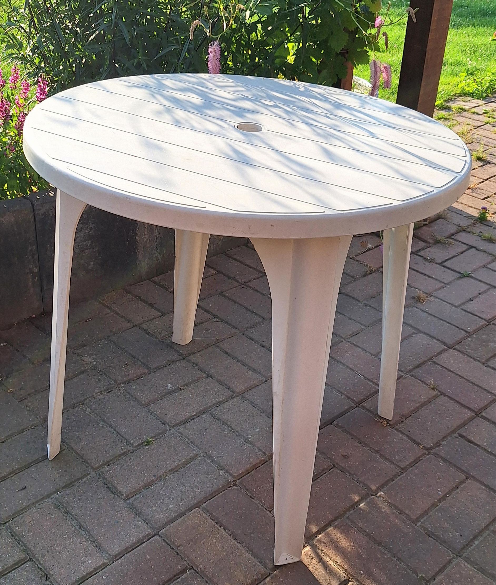 Ronde terras tafel